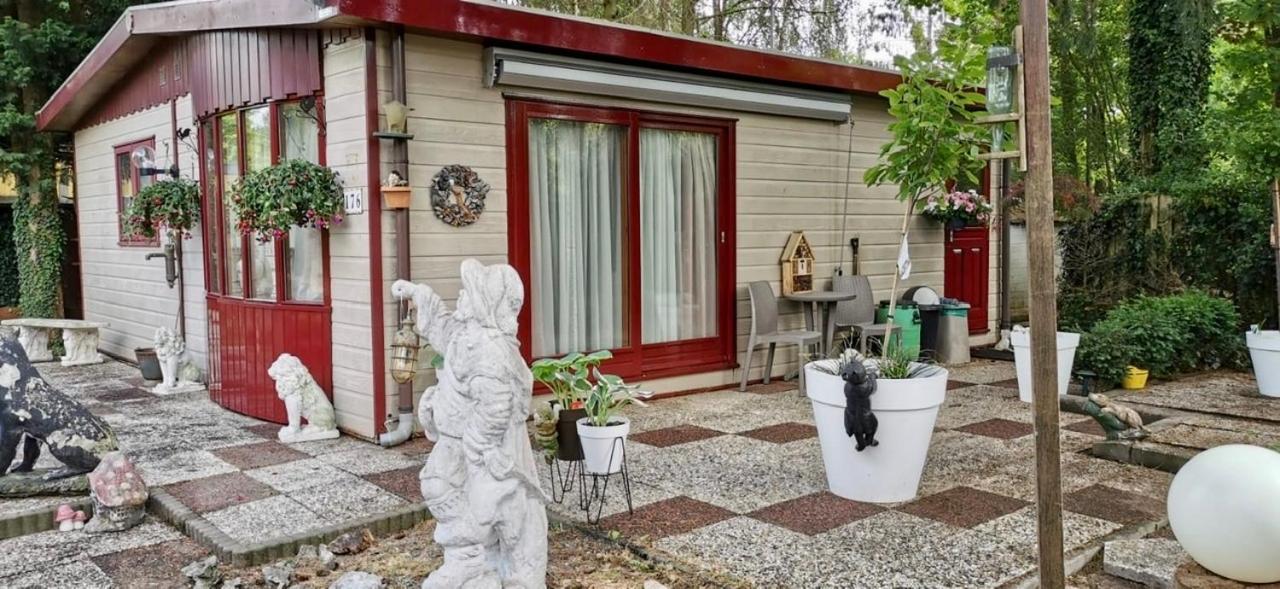 Retro Relax Resort Midden In Het Bos Op De Veluwe In Putten Exteriér fotografie