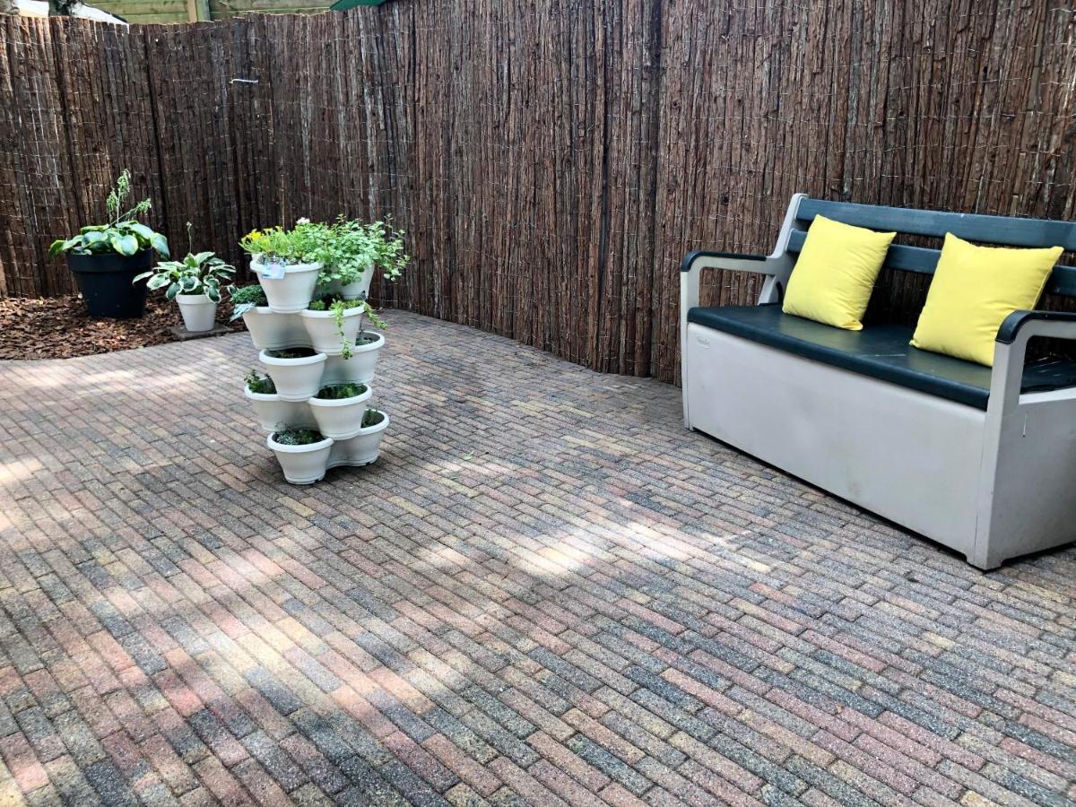 Retro Relax Resort Midden In Het Bos Op De Veluwe In Putten Exteriér fotografie