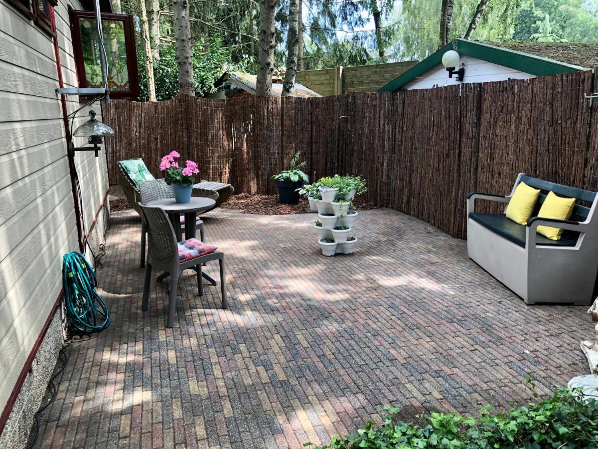 Retro Relax Resort Midden In Het Bos Op De Veluwe In Putten Exteriér fotografie